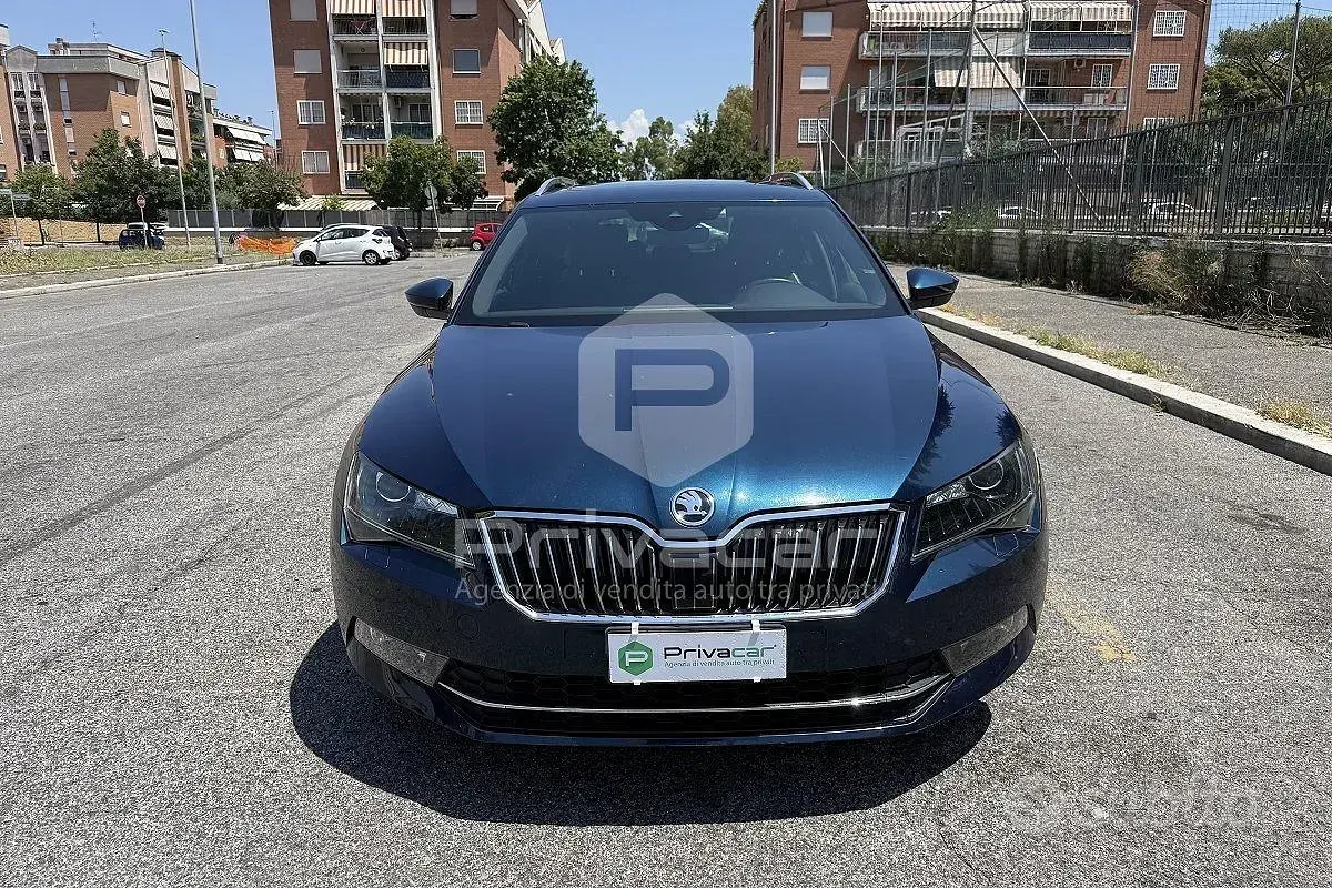 Usata Skoda Superb LAURIN & KLEMENT 190 CV (139 kW) 2018 Bluazzurro Station wagon