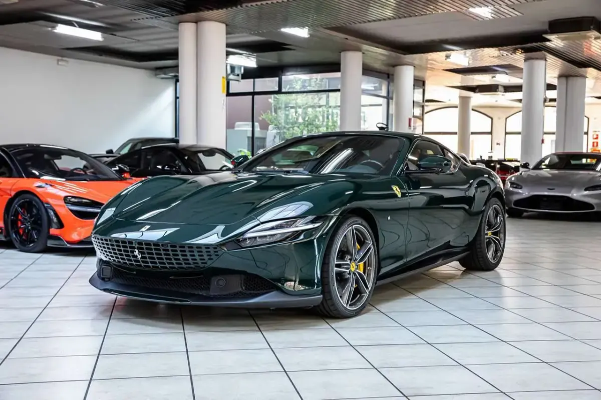 Usata Ferrari Roma 620 CV (456 kW) 2022 Verde british racing Coupé