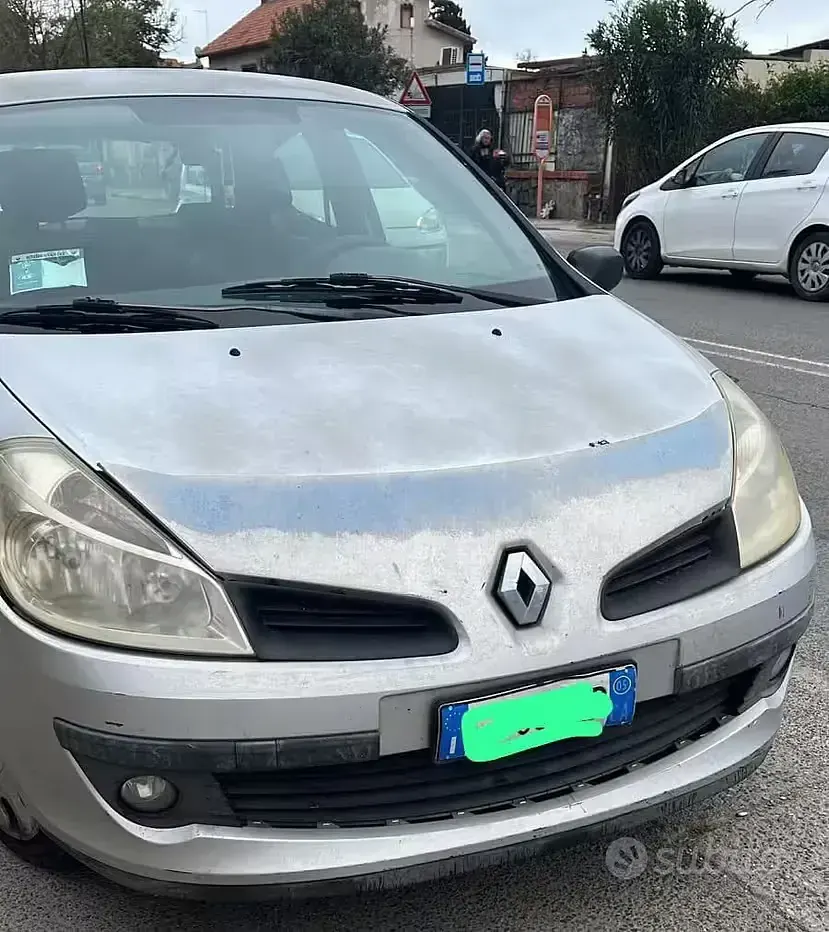 Usata Renault Clio II 75 CV (55 kW) 2005 Grigio Berlina