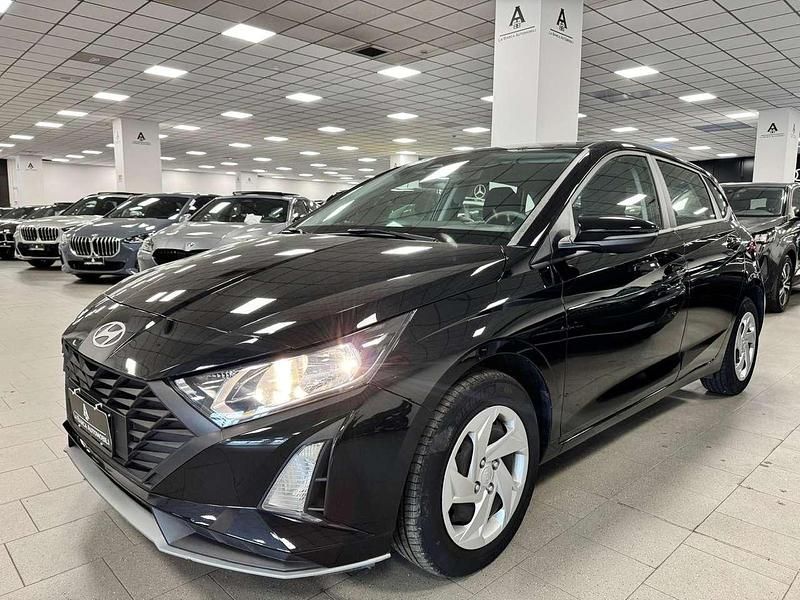 Usata Hyundai i20 84 CV (61 kW) 2023 Blu/azzurro Utilitaria
