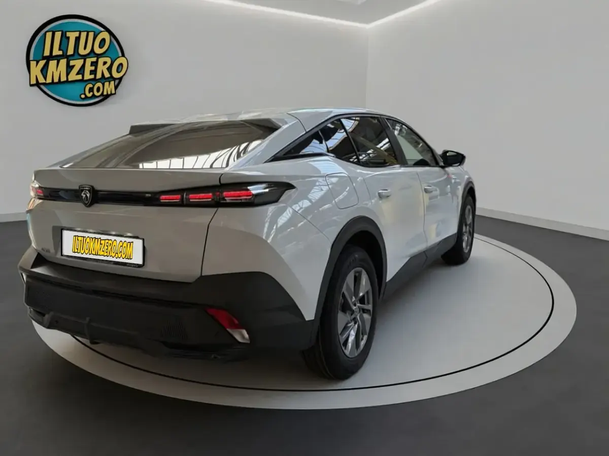 Usata Peugeot 408 Allure 181 CV (133 kW) 2023 Grigio SUV