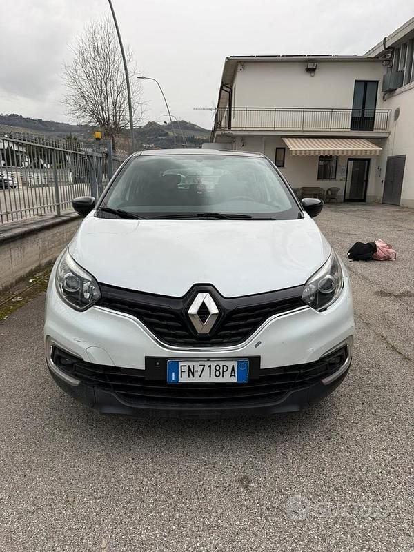 Usata Renault Captur 90 CV (66 kW) 2018 Bianco SUV