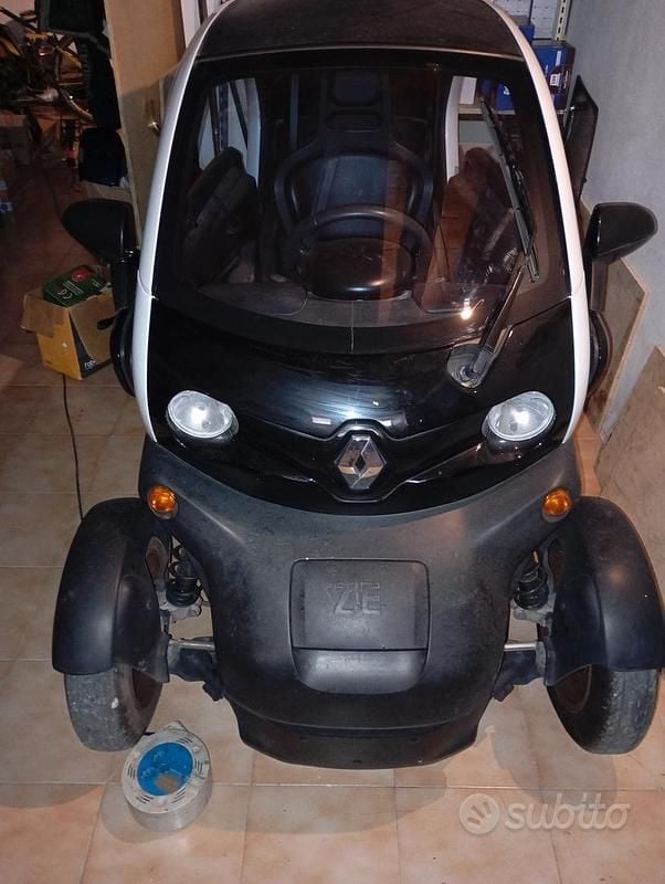 Usata Renault Twizy 12 kW (17 CV) 2016 Bianco Utilitaria