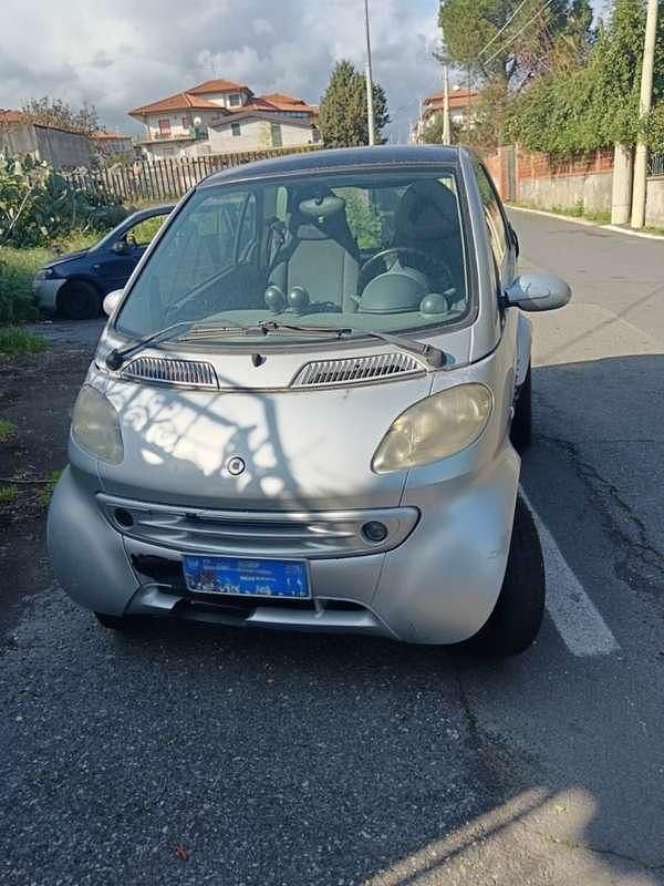 Usata Smart ForTwo Coupé Passion 54 CV (39 kW) 2001 Argento Coupé