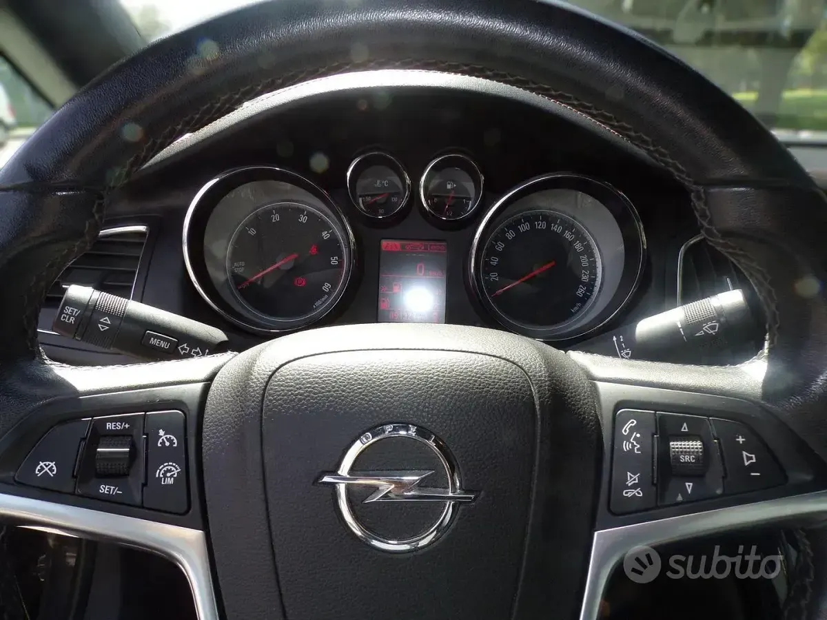 Usata Opel Cascada Cosmo 165 CV (121 kW) 2015 Grigio Cabrio