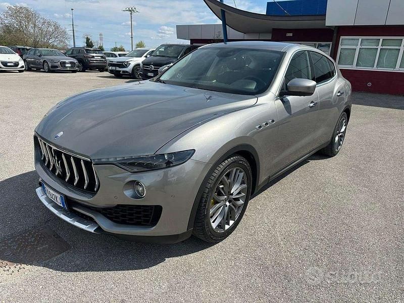 Usata Maserati Levante 250 CV (183 kW) 2019 Grigio SUV