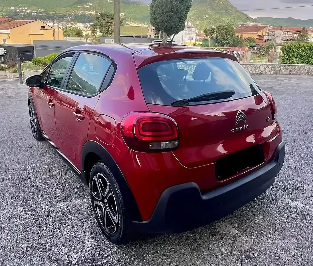 Usata Citroën C3 Shine 75 CV (55 kW) 2018 Rosso Utilitaria