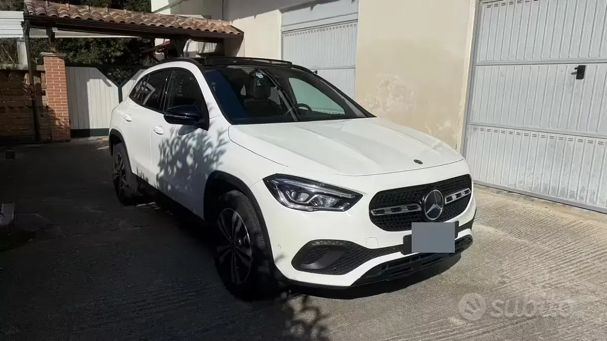 Usata Mercedes A180 136 CV (100 kW) 2022 Bianco Station wagon