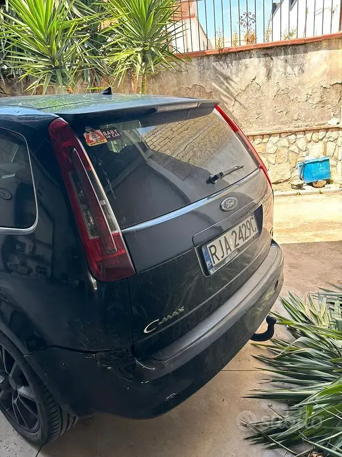 Begagnad Ford C-MAX 90 HK (66 kW) 2007 Svart Minibuss