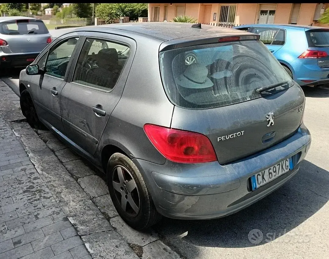 Usata Peugeot 307 109 CV (80 kW) 2004 Grigio Berlina