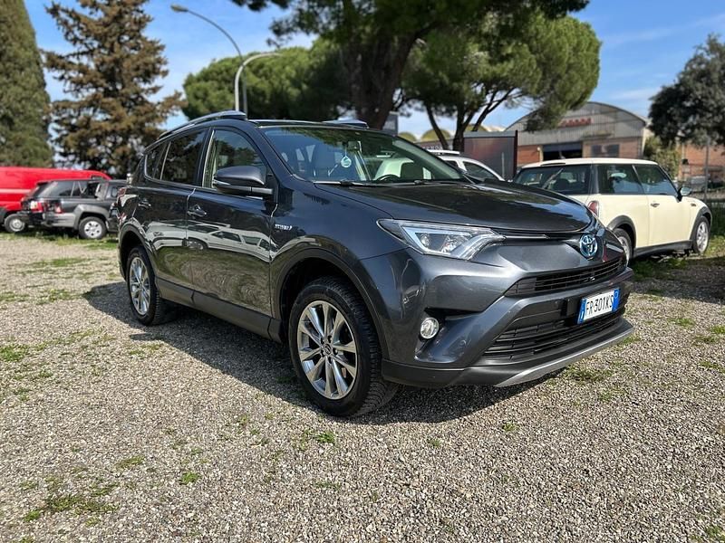 Usata Toyota RAV4 Hybrid 197 CV (144 kW) 2018 Grigio SUV