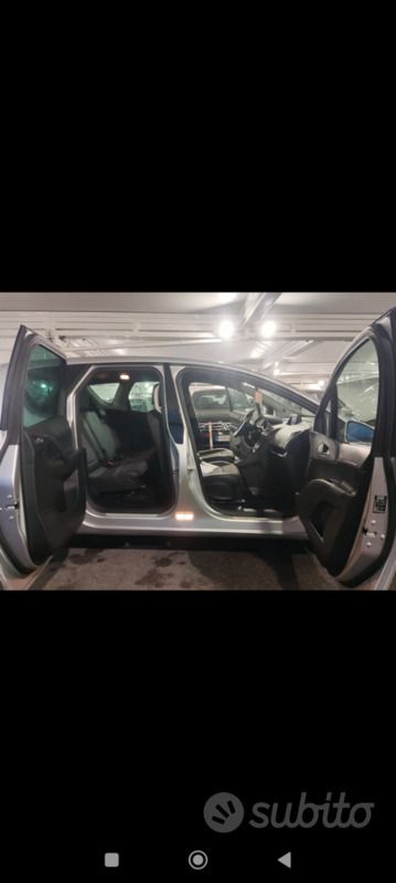 Usata Opel Meriva 140 CV (102 kW) 2010 Grigio Monovolume