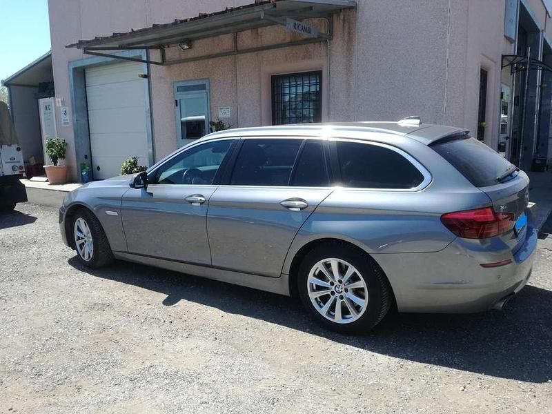 Usata BMW 520 Luxury Line 184 CV (135 kW) 2014 Grigio Station wagon