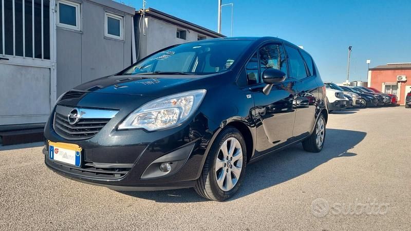 Usata Opel Meriva Cosmo 95 CV (69 kW) 2012 Nero Monovolume