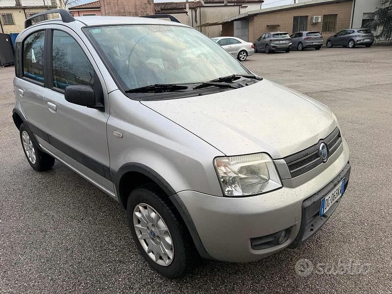 Usata Fiat Panda 4x4 59 CV (43 kW) 2007 Grigio Utilitaria
