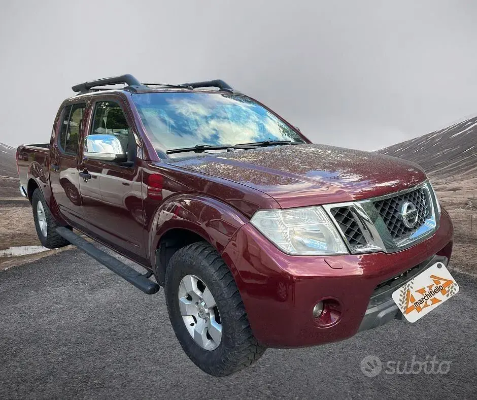 Usata Nissan Navara 190 CV (139 kW) 2011 Marrone Pick-up