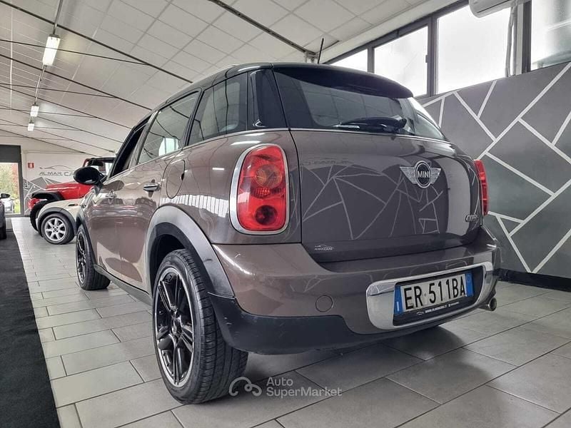 Usata Mini Cooper 111 CV (81 kW) 2013 Bronze Utilitaria