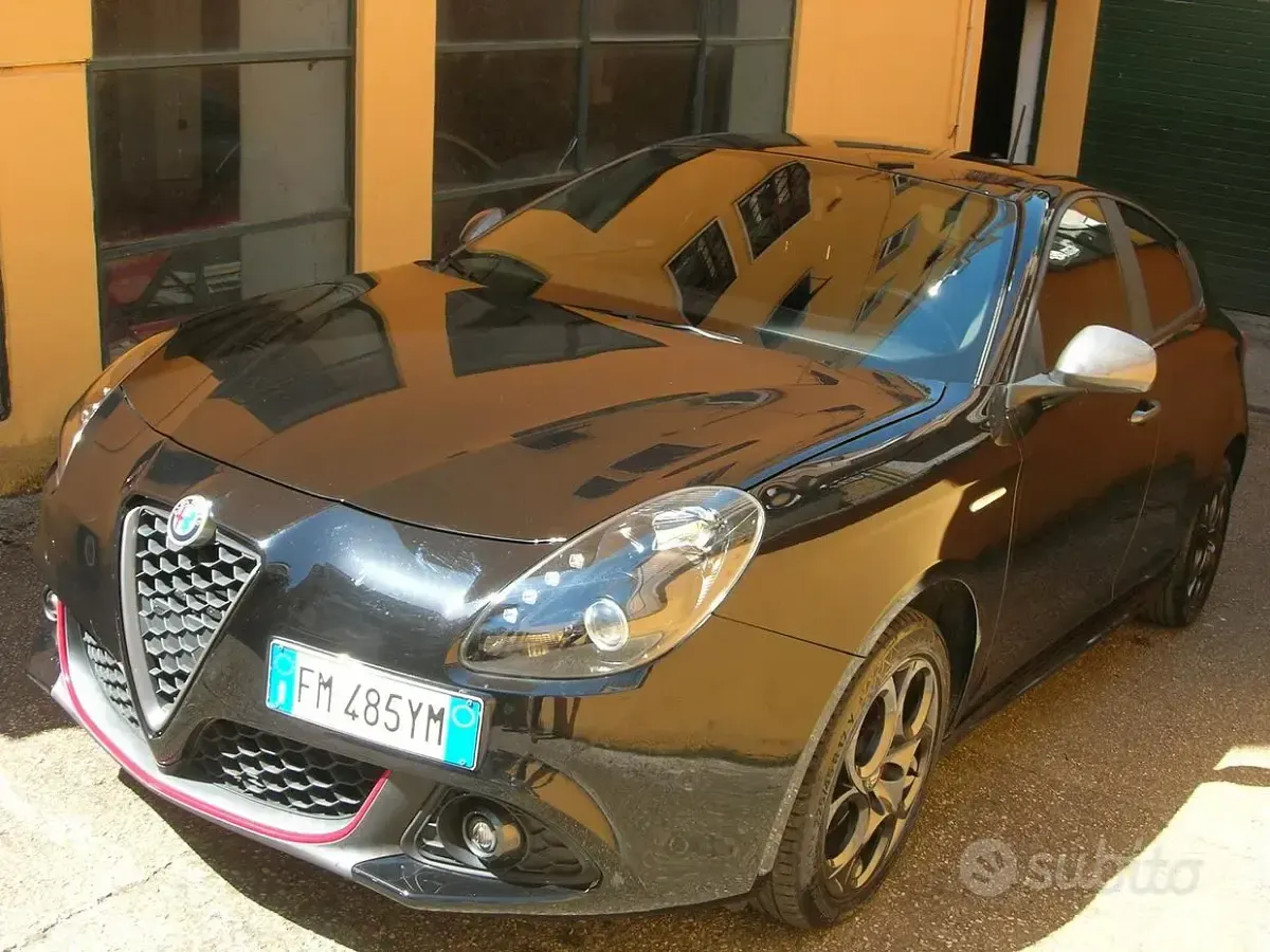 Usata Alfa Romeo Giulietta Super 120 CV (88 kW) 2017 Nero Utilitaria