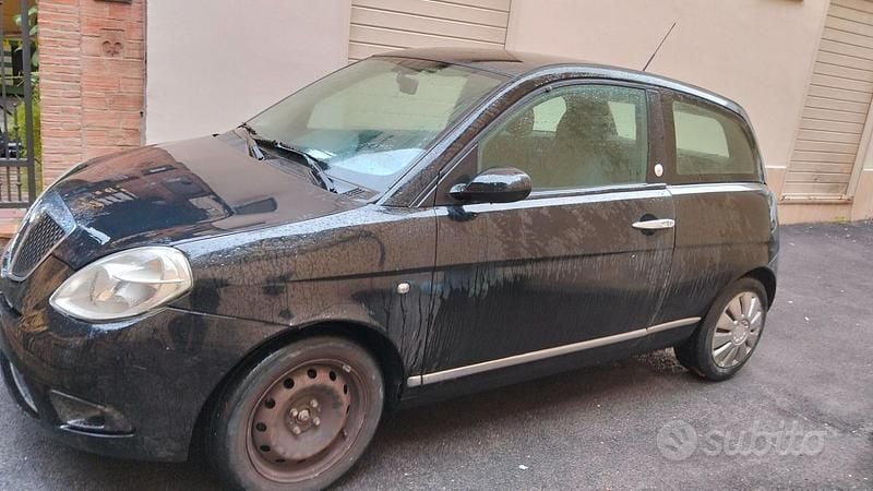 Usata Lancia Ypsilon 77 CV (56 kW) 2009 Nero Utilitaria