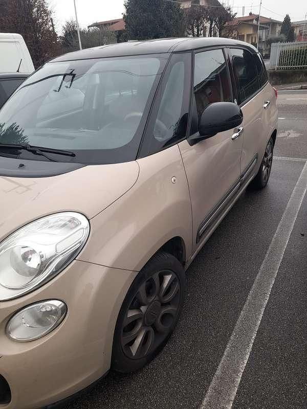 Usata Fiat 500L Living 105 CV (77 kW) 2014 Beige Monovolume