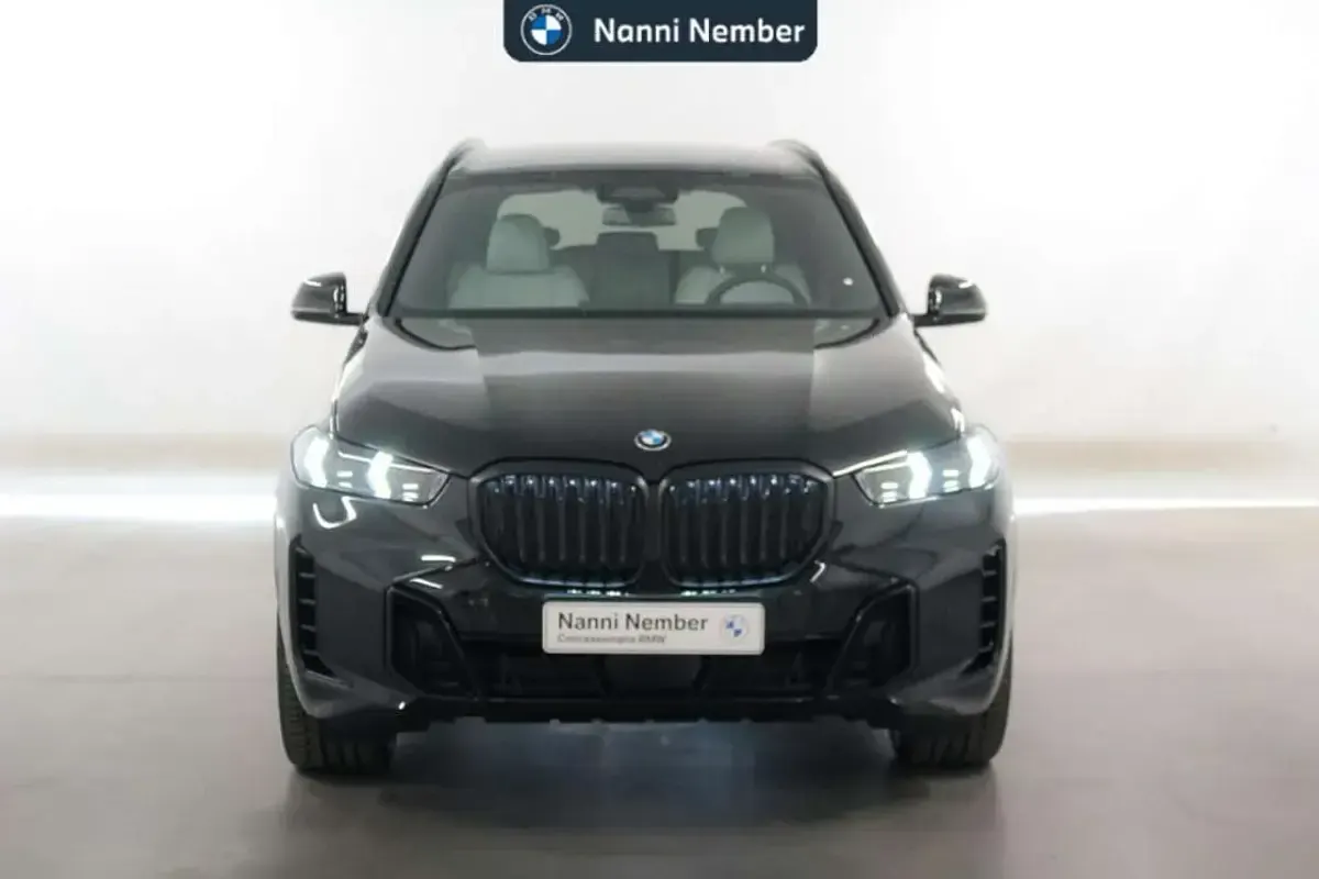 Nuova BMW X5 M Sport 298 CV (219 kW) 2026 Black sapphire metallizzato SUV