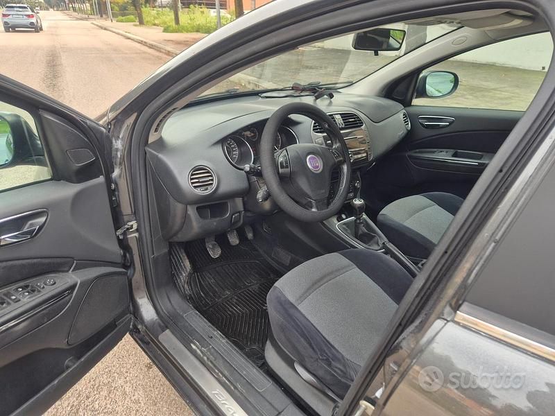 Usata Fiat Bravo Emotion 120 CV (88 kW) 2009 Marrone Utilitaria