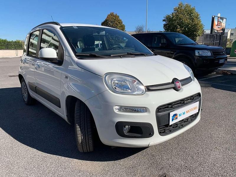 Usata Fiat Panda Lounge 75 CV (55 kW) 2015 Bianco Utilitaria