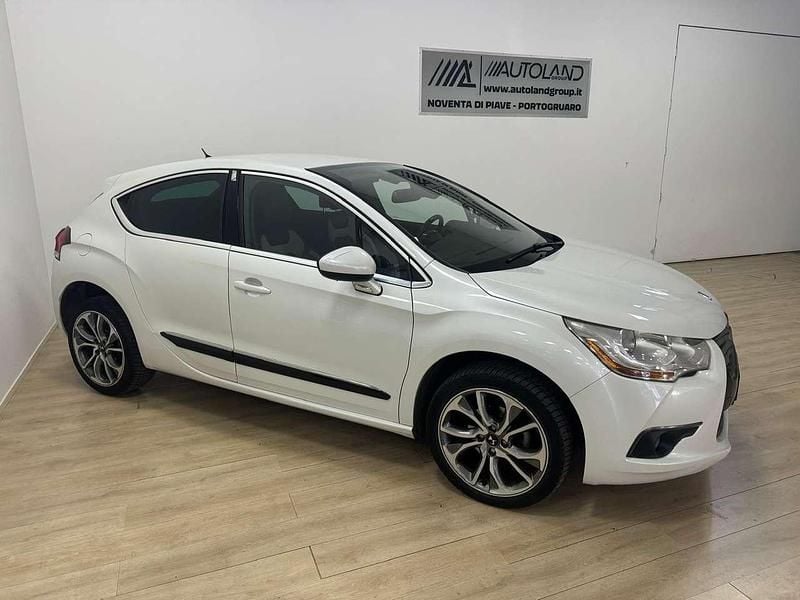 Usata Citroën DS4 120 CV (88 kW) 2015 Bianco Utilitaria