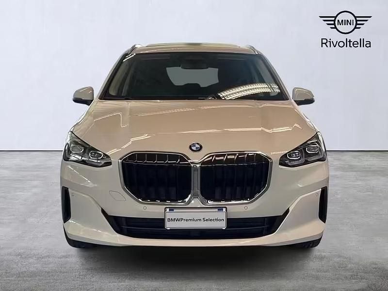 Usata BMW 218 Comfort Edition 135 CV (99 kW) 2023 Bianco Station wagon