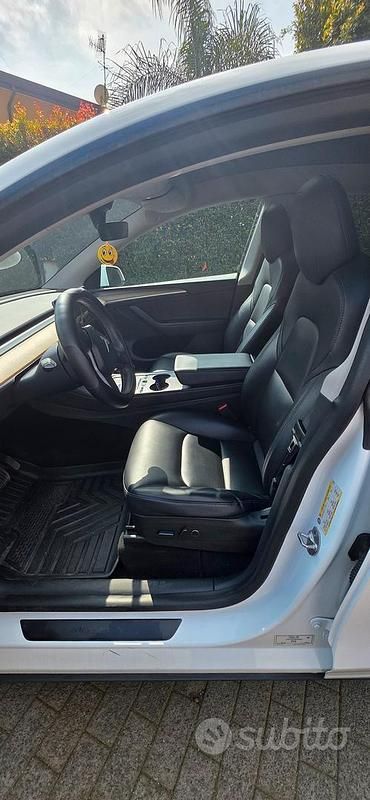 Usata Tesla Model Y Performance 378 kW (514 CV) 2022 Bianco SUV