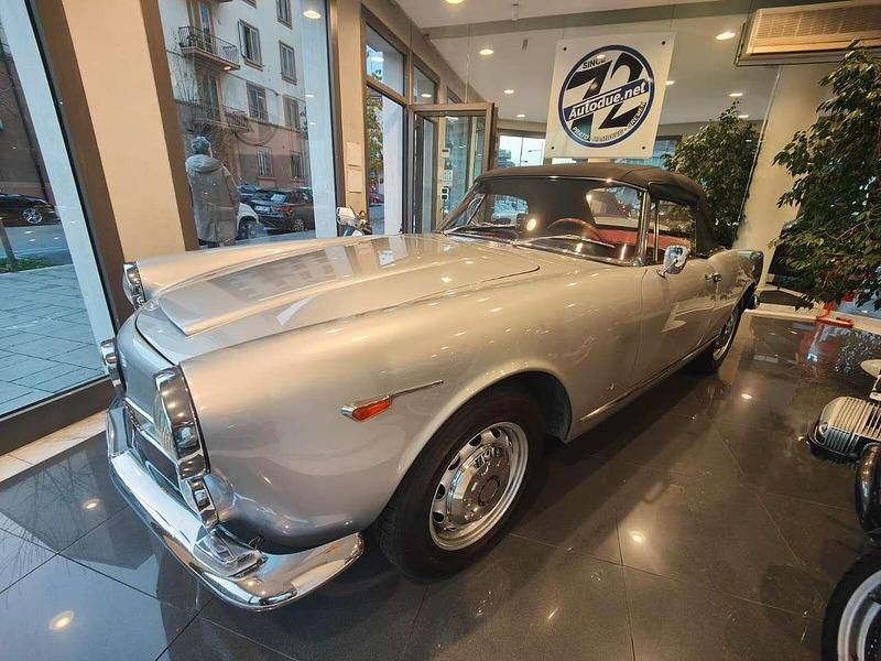 Usata Alfa Romeo 2600 145 CV (106 kW) 1963 Grigio Cabrio