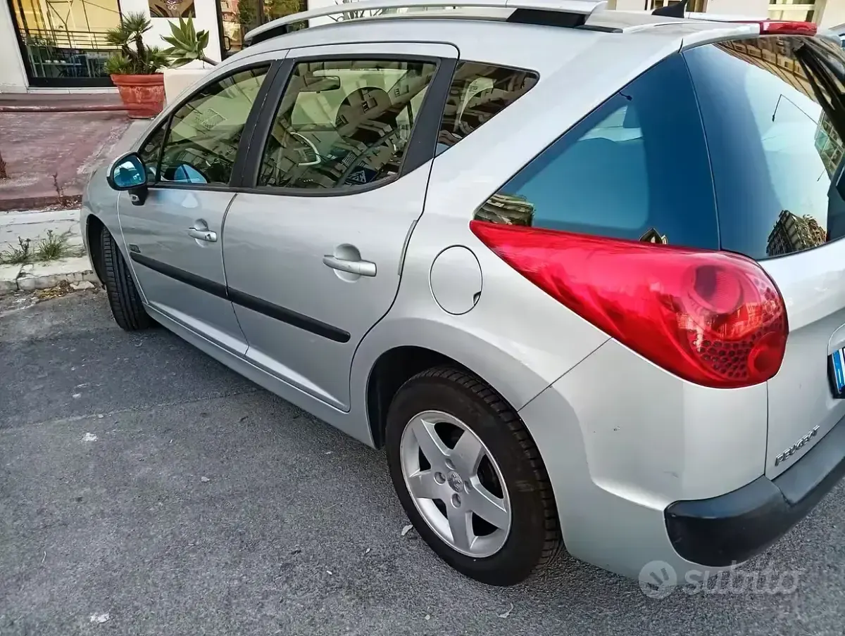 Usata Peugeot 207 95 CV (69 kW) 2009 Grigio Station wagon