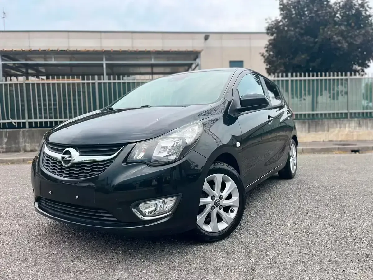 Usata Opel Karl Cosmo 75 CV (55 kW) 2016 Nero Utilitaria