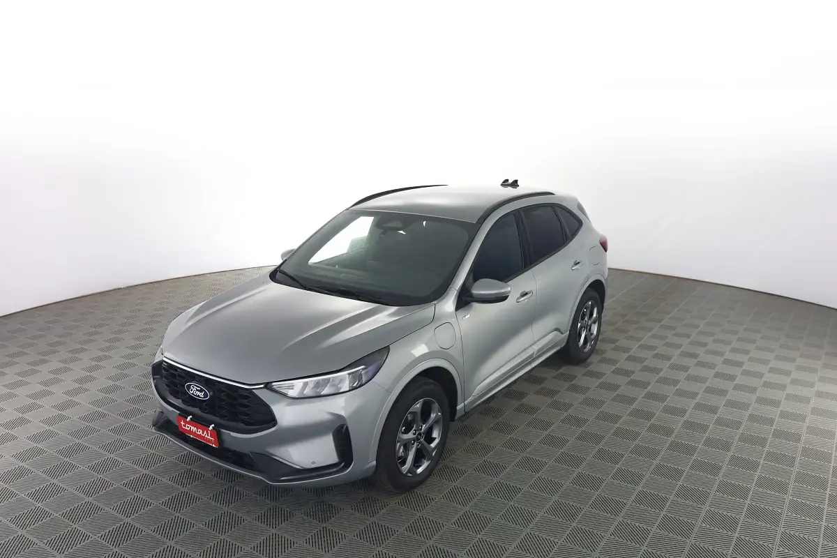 Nuova Ford Kuga 151 CV (111 kW) 2025 Solar silver SUV