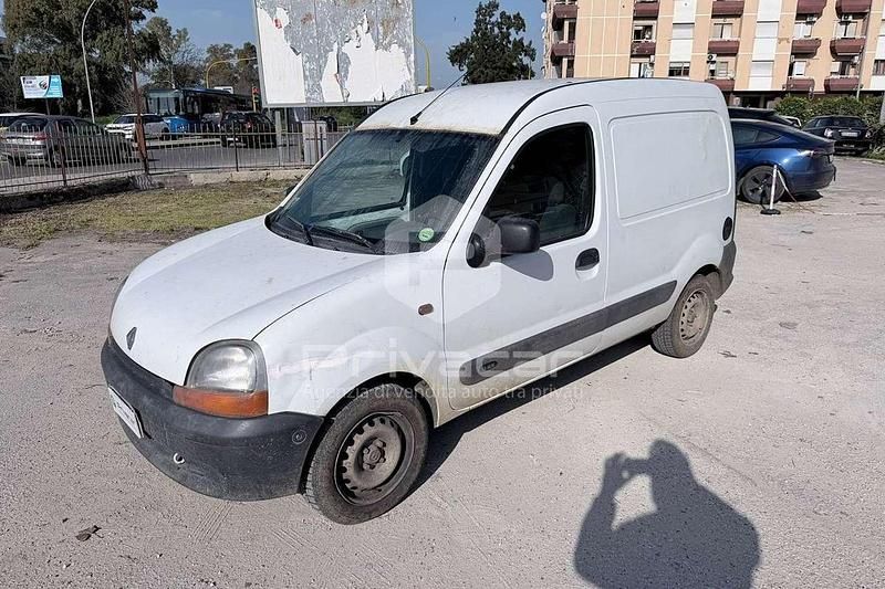 Usata Renault Kangoo 64 CV (47 kW) 2002 Bianco Monovolume