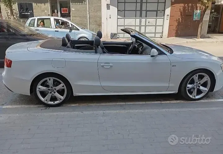 Usata Audi A5 Cabriolet S-Line 190 CV (139 kW) 2014 Bianco Cabrio