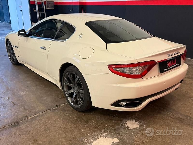 Usata Maserati Granturismo 441 CV (324 kW) 2008 Bianco Coupé