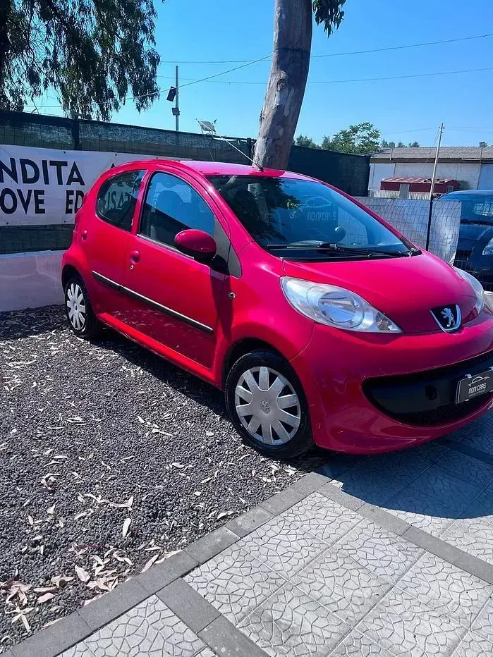 Usata Peugeot 107 68 CV (50 kW) 2006 Rosso Utilitaria