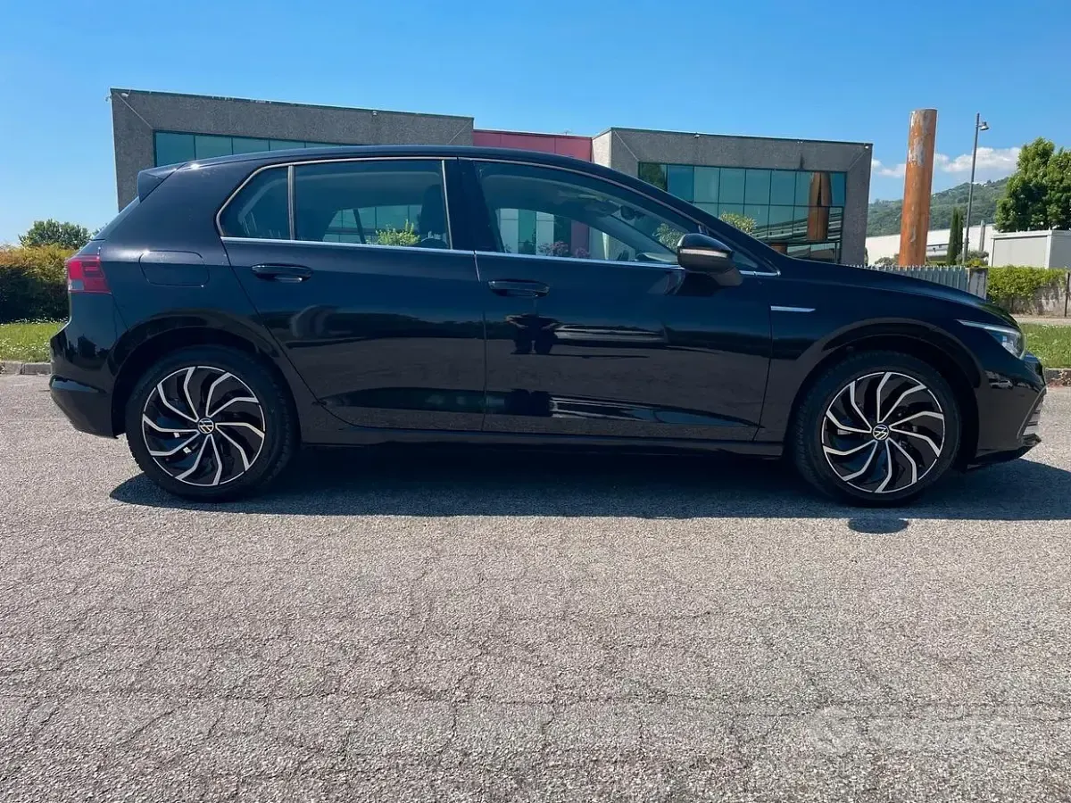 Usata VW Golf VIII Style 116 CV (85 kW) 2023 Nero Berlina