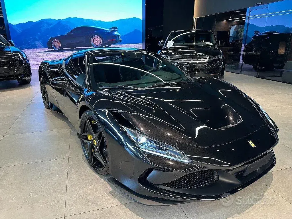 Usata Ferrari F8 719 CV (528 kW) 2022 Coupé