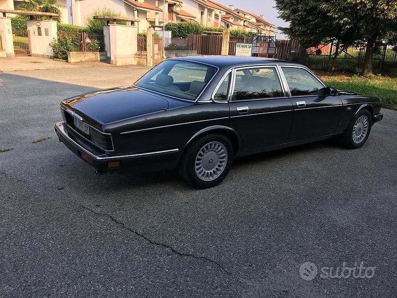 Usata Jaguar XJ40 1990 Grigio Berlina