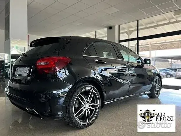 Usata Mercedes A160 102 CV (75 kW) 2017 Nero Utilitaria