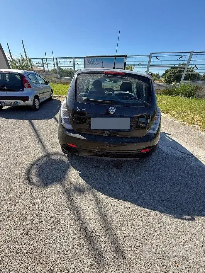 Gebraucht Lancia Ypsilon 60 PS (44 kW) 2009 Schwarz Kleinwagen