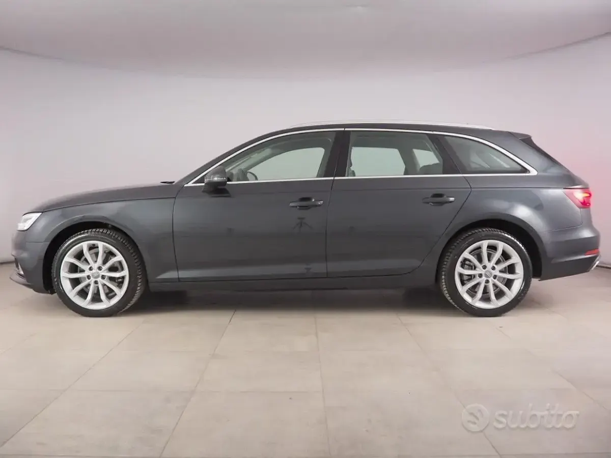 Usata Audi A4 Business 170 CV (125 kW) 2019 Grigio Station wagon