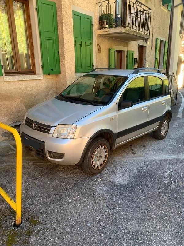 Usata 2020 Fiat Panda 4x4 Due volumi | 4000 € - Immagine 1/2