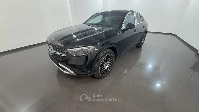Nuova Mercedes GLC220 Advanced 197 CV (144 kW) 2026 Nero Coupé