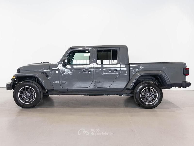 Usata Jeep Gladiator Overland 264 CV (194 kW) 2021 Gray Pick-up