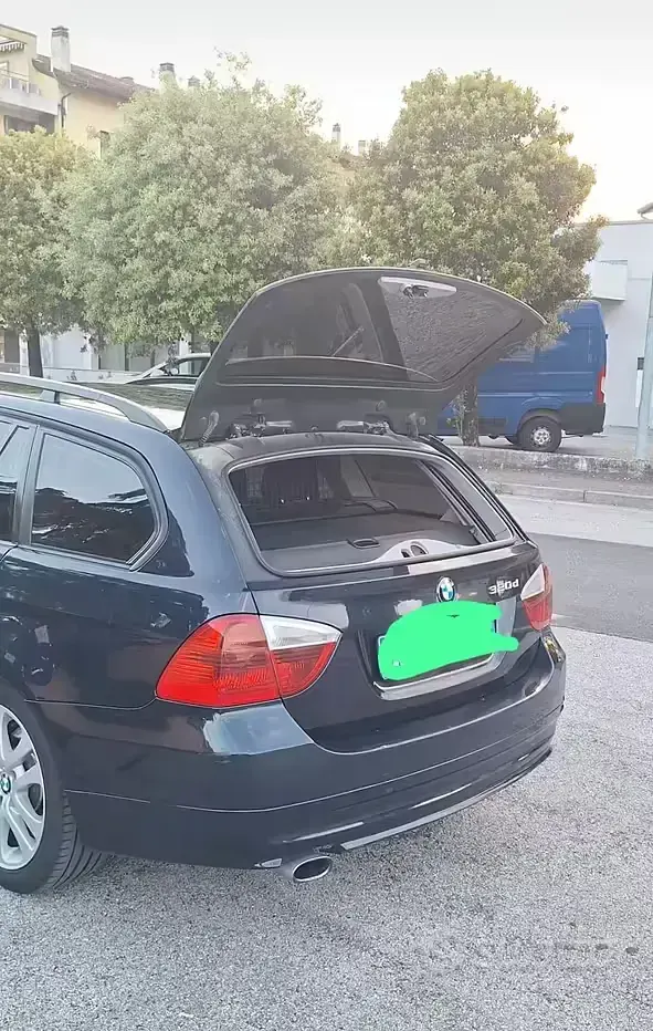 Usata BMW 320 177 CV (130 kW) 2008 Blu Station wagon
