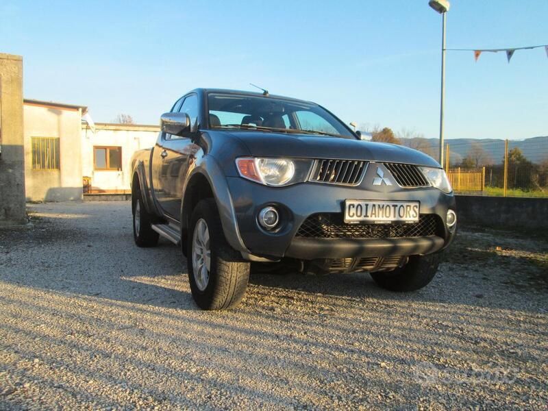 Venduto Mitsubishi L200 4 posti casso. auto usate in vendita