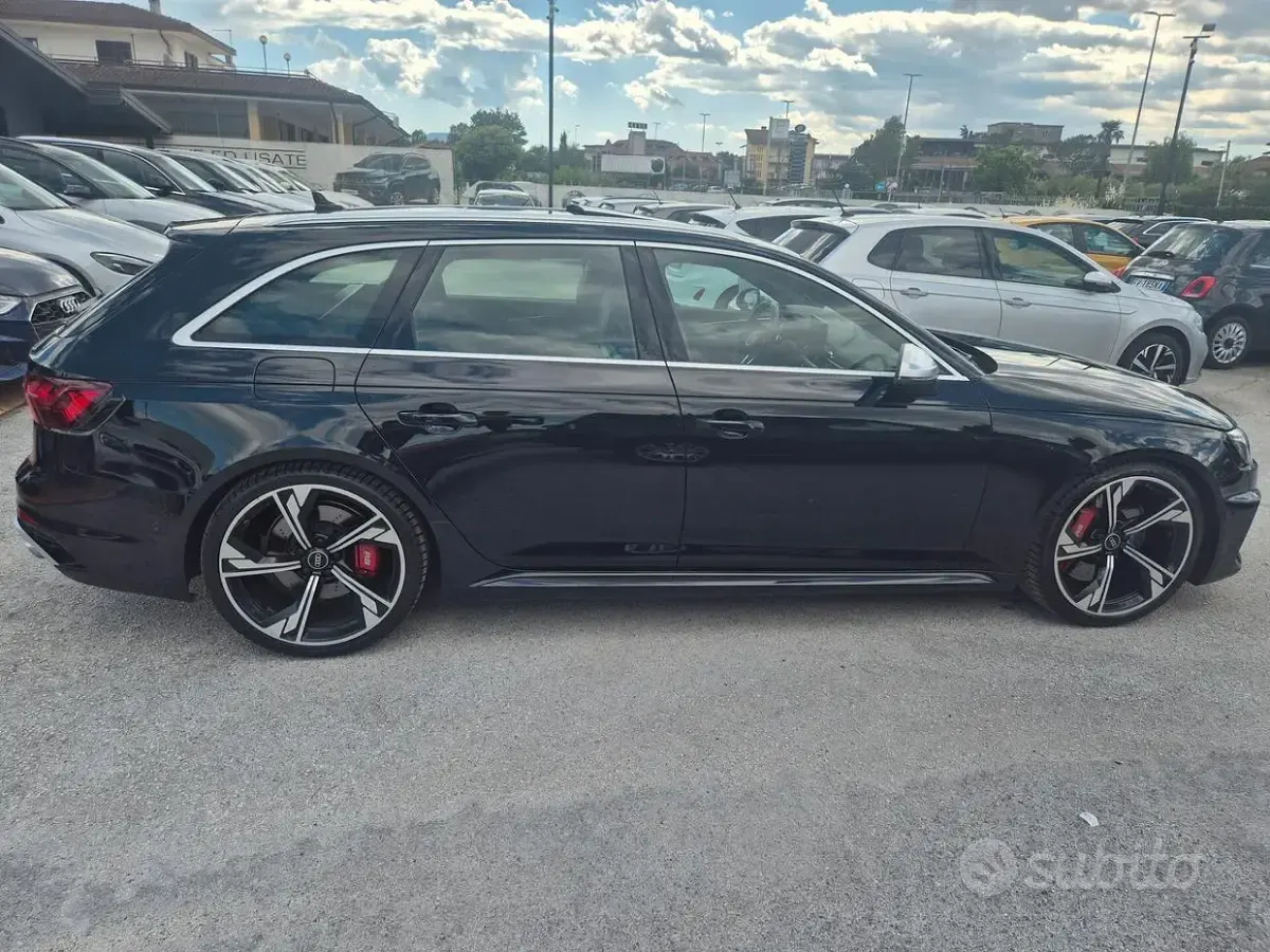 Usata Audi RS4 450 CV (330 kW) 2021 Nero Station wagon